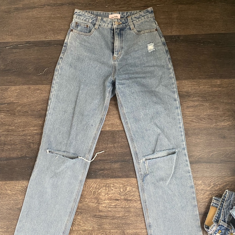 crybaby distressed boyfriend jeans in BLUE